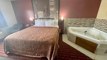 Suite Studio, 1 trĂšs grand lit, fumeurs | Bureau, rideaux occultants, fer et planche Ă repasser