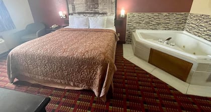 Super 8 by Wyndham Paris IL