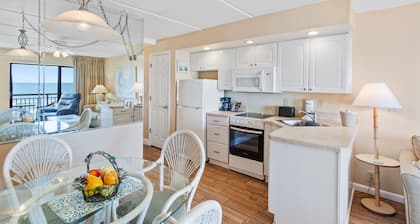 Beacher's Lodge Oceanfront Suites