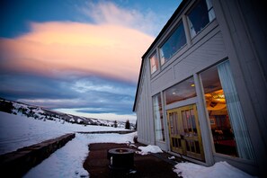 Terrace/patio - Timberline Lodge (Government Camp)