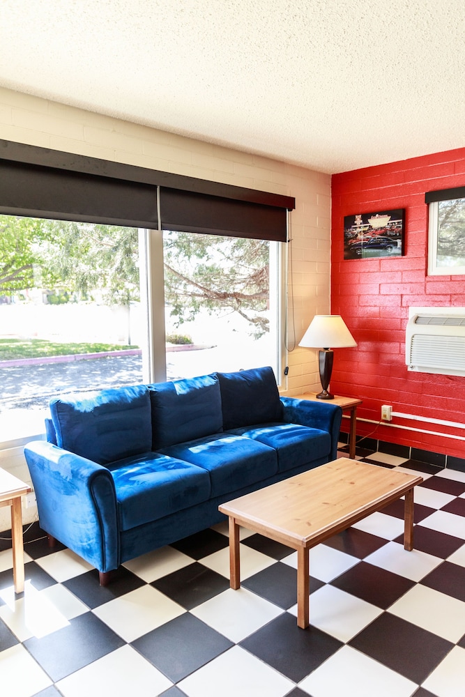 Retro Inn at Mesa Verde by null