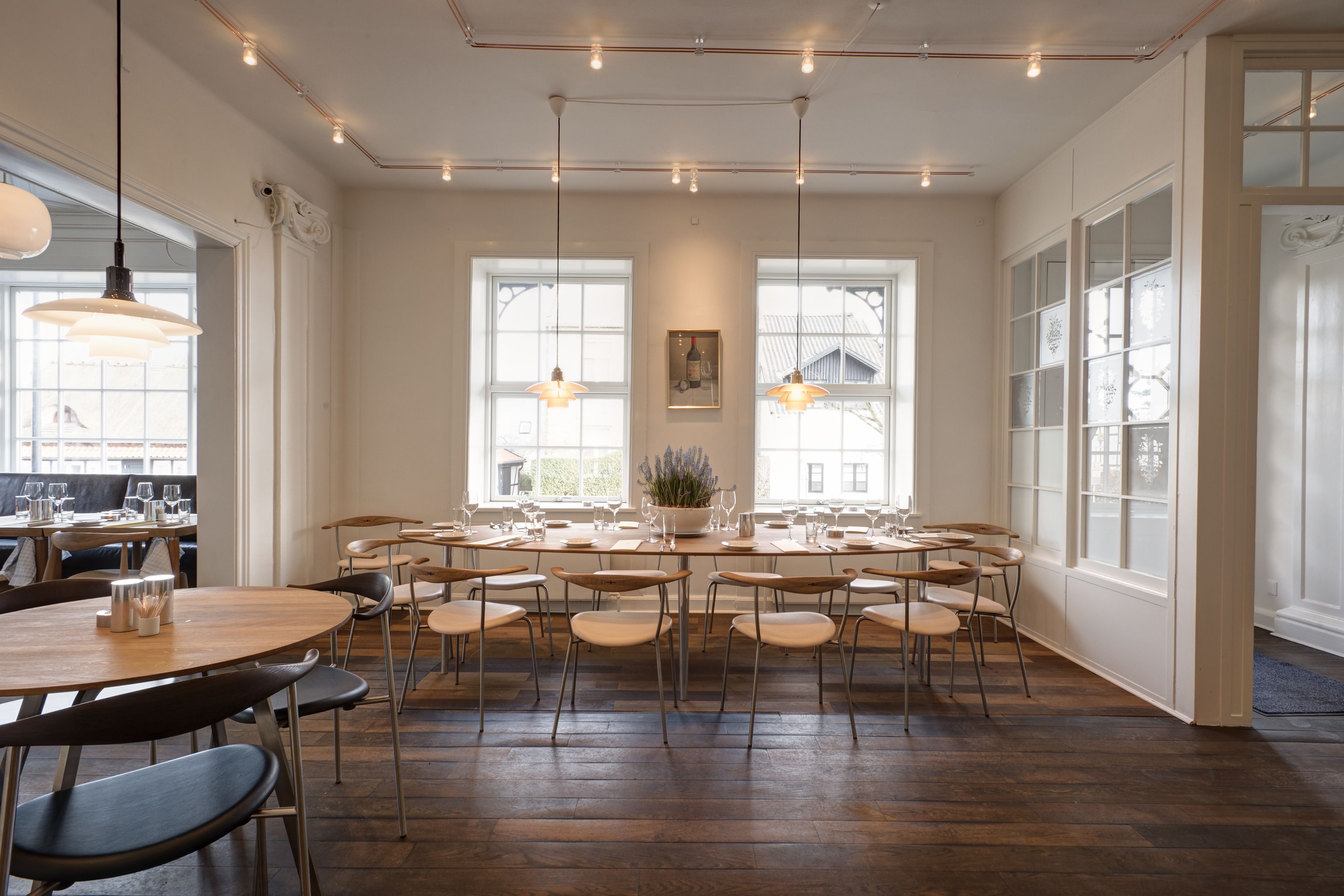 breakfast and lunch served