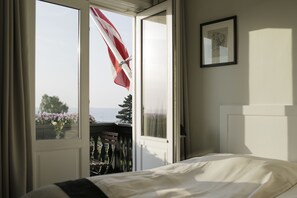 Habitación superior con 1 cama doble o 2 individuales, vistas al mar | Vistas desde la habitación