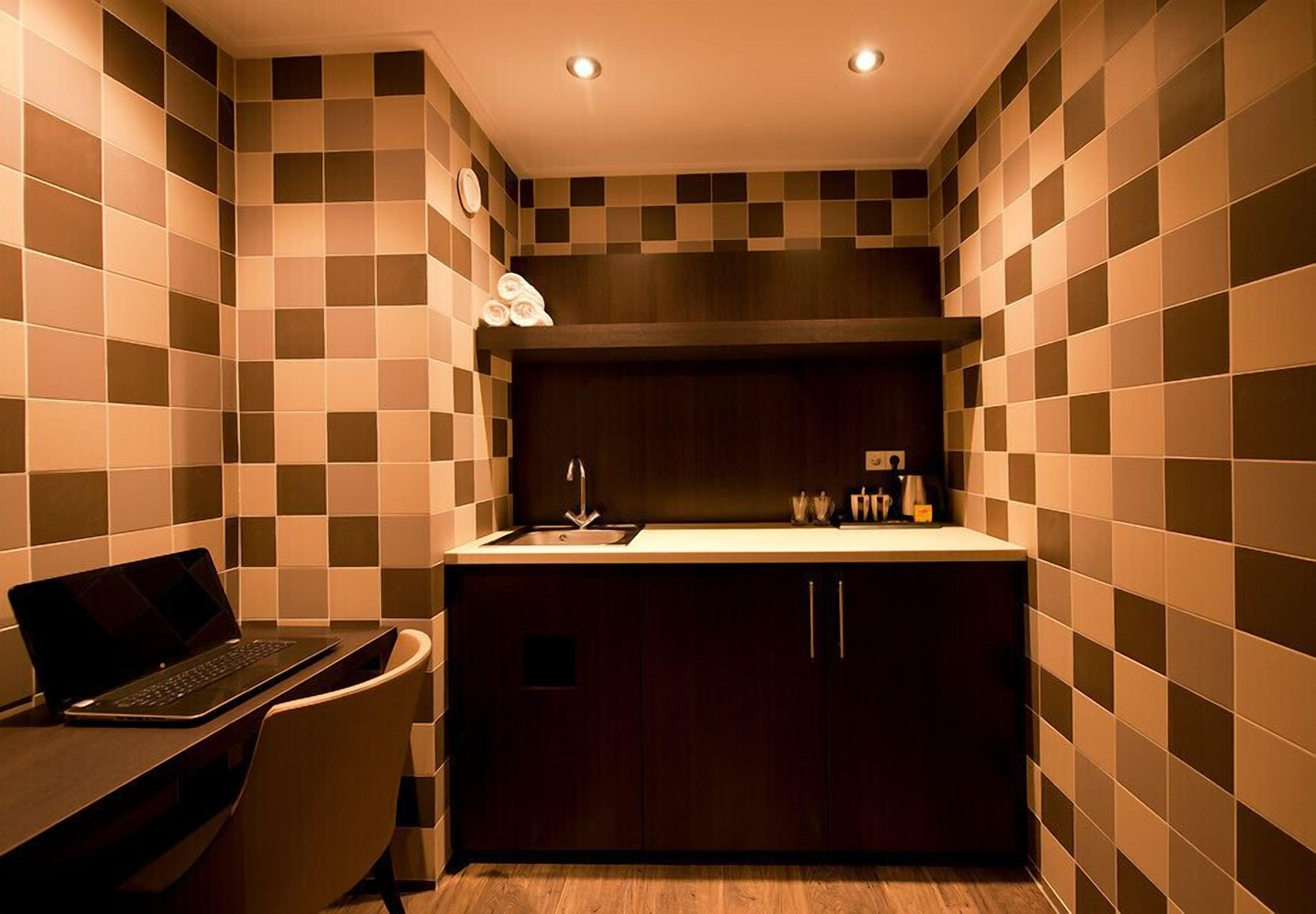 ห้องแฟมิลี่สวีท, 2 ห้องนอน | ตู้นิรภัยในห้องพัก, โต๊ะทำงาน, พื้นที่ทำงานแบบใช้แล็ปท็อป