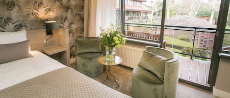 Comfort Room with double bed | Vista desde la propiedad