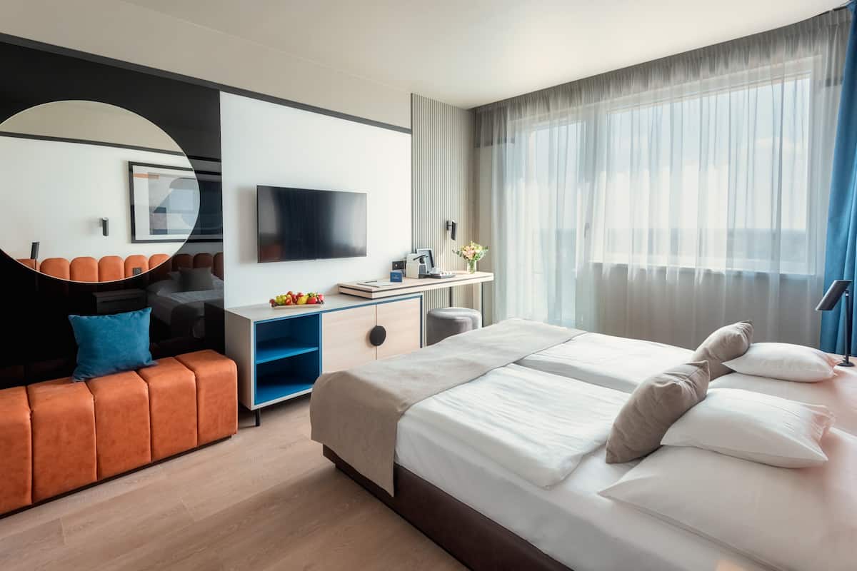 1 bedroom, minibar, in-room safe, blackout curtains