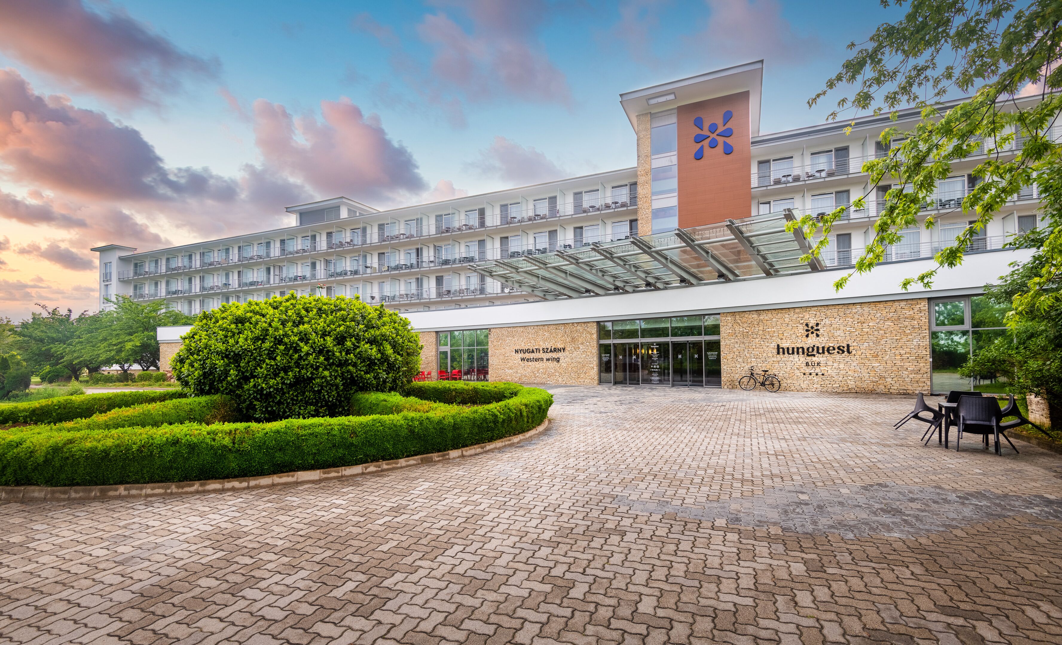 Mặt tiền nơi lưu trú