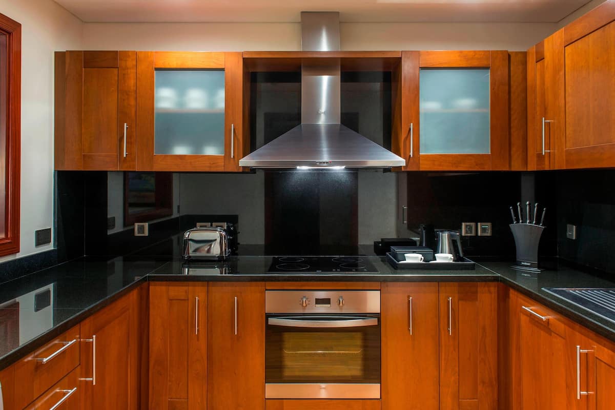 suite, kitchen | 1 bedroom, egyptian cotton sheets, premium bedding, down duvets