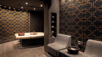 Sauna, hot tub, steam room, Turkish bath/hammam, body treatments