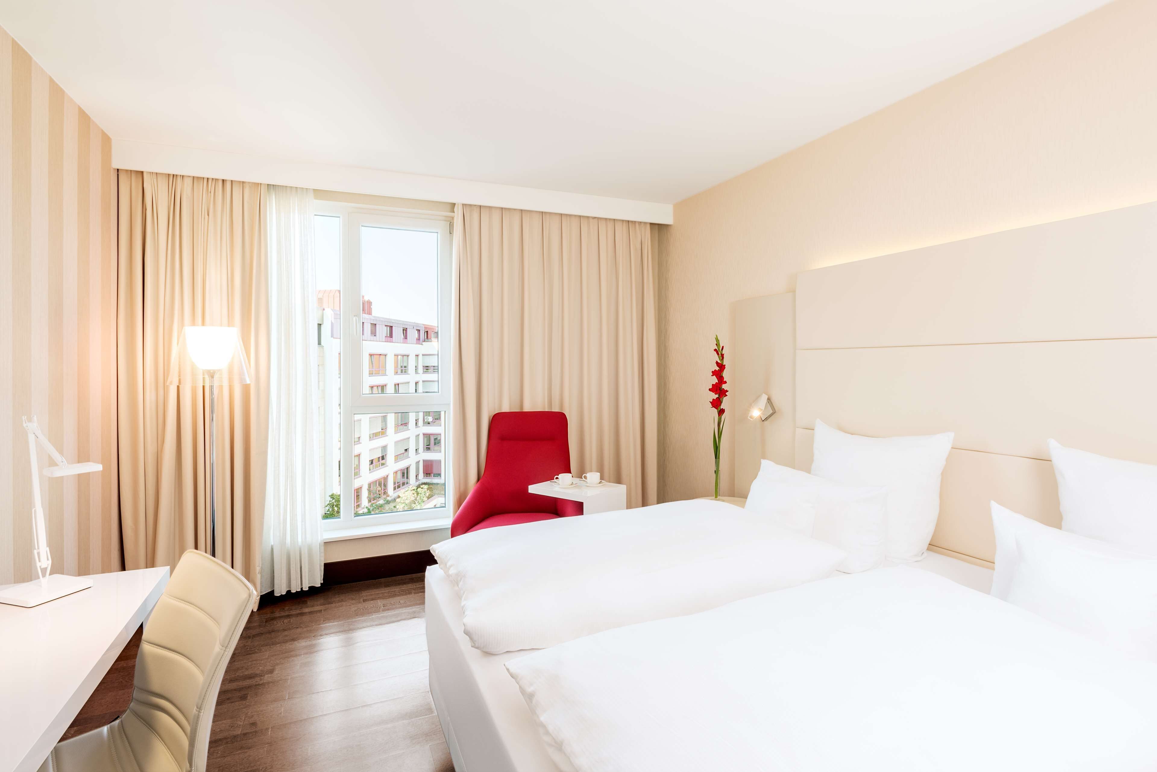 Premium Room | Premium bedding, pillowtop beds, minibar, in-room safe
