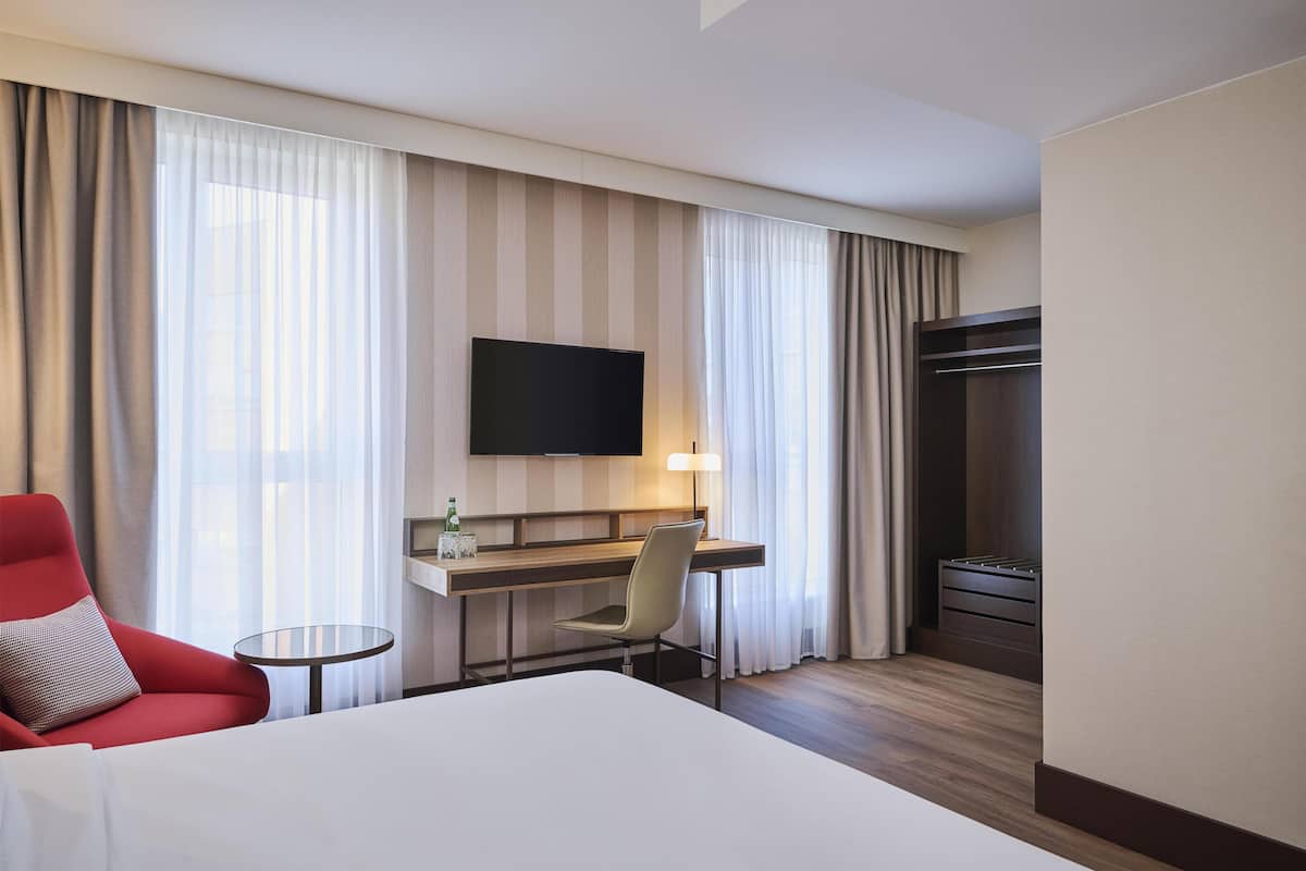 Hochwertige Bettwaren, Pillowtop-Betten, Minibar, Zimmersafe