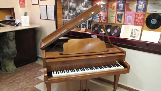 Immagine non classificata, 1 di 23, pulsante
