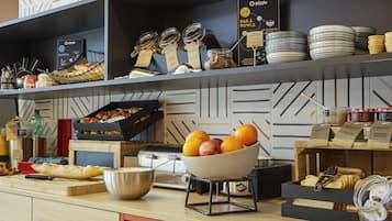 Se ofrece un desayuno continental entre semana (por un coste adicional)