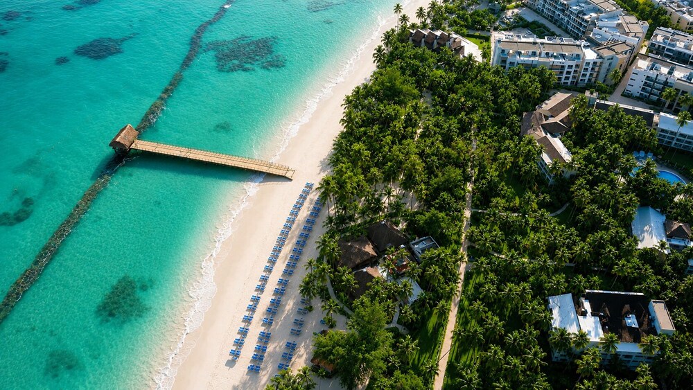 Vista Sol Punta Cana Beach Resort & Spa - All Inclusive 1