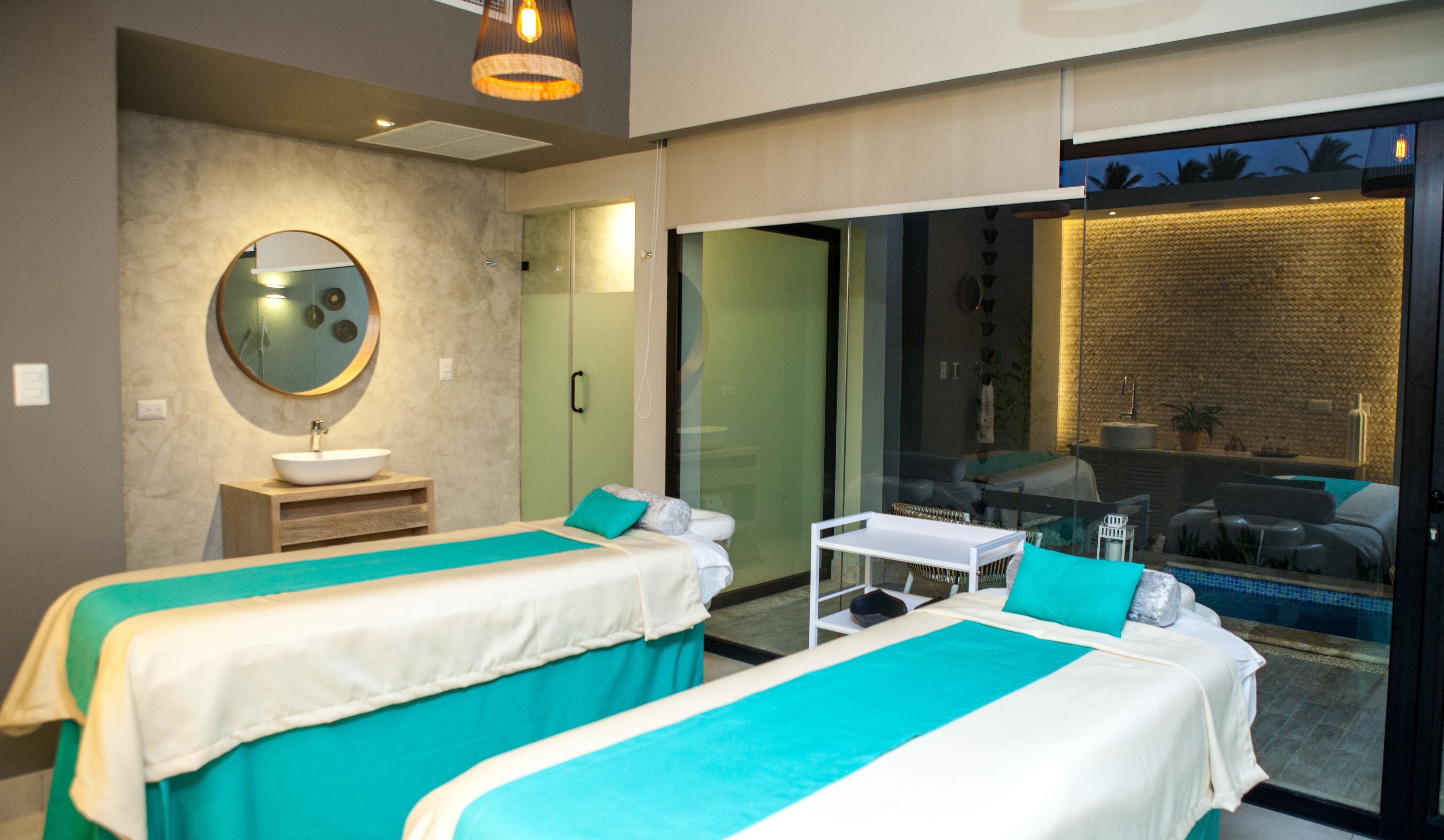 双人护理室、热水浴缸、身体护理、泥浴、水疗法、芳香疗法