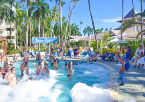 Private beach, white sand, sun-loungers, beach towels - Vista Sol Punta Cana Beach Resort & Spa - All Inclusive (Punta Cana)