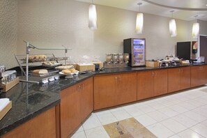 Free daily on-the-go breakfast - Springhill Suites by Marriott Boulder Longmont (Longmont)
