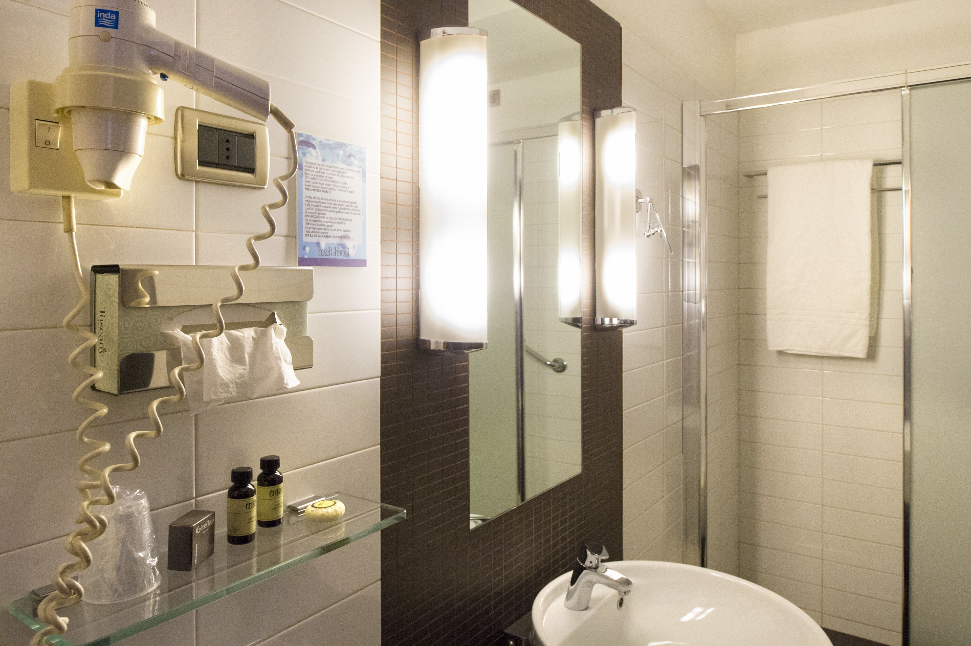 Double Room (Smart) | Bathroom | Hair dryer, bidet, towels