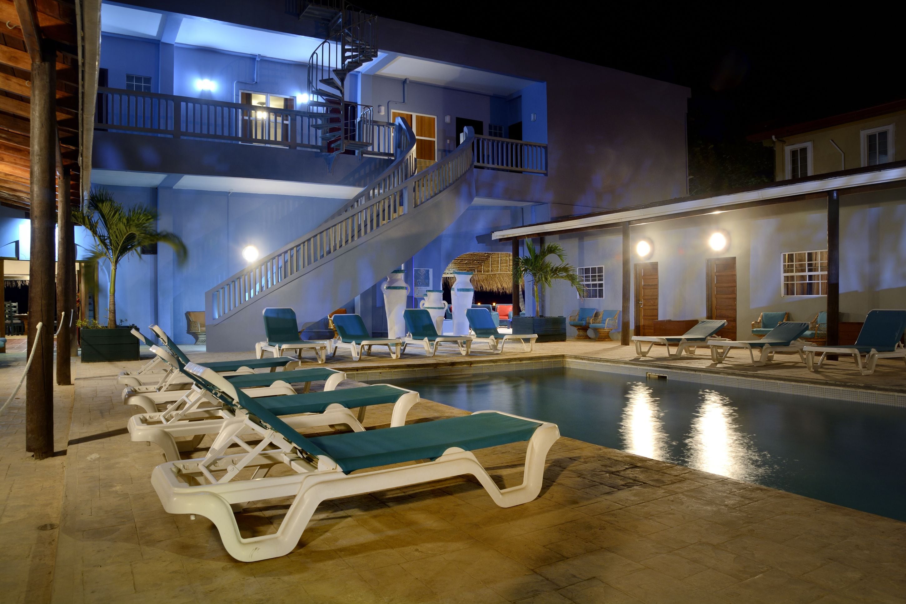 outdoor pool, pool loungers