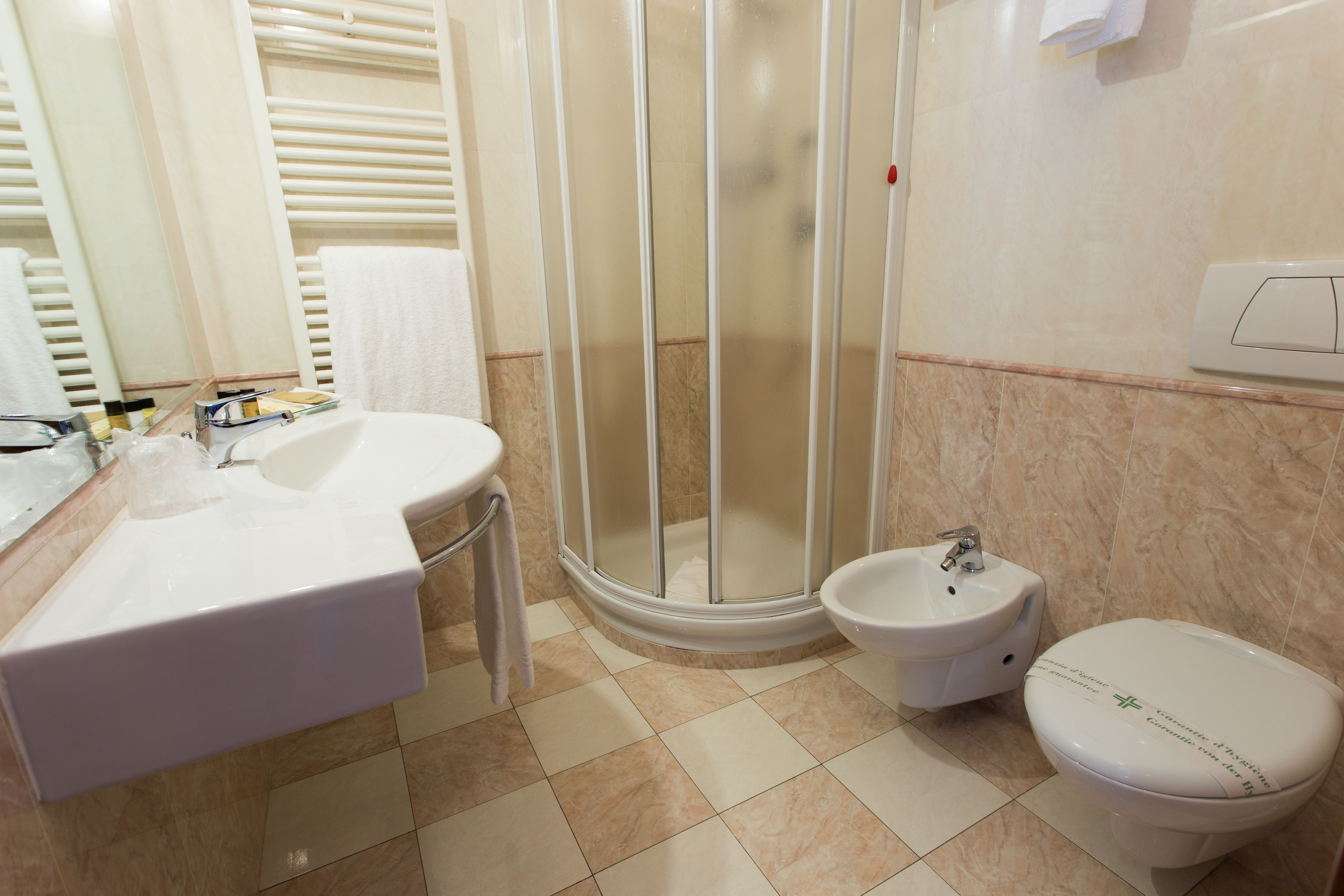 comfort double room, 1 double bed | bathroom | hair dryer, towels