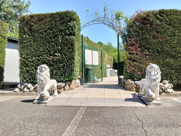 Seasonal outdoor pool, open 10:30 AM to 5:30 PM, pool umbrellas