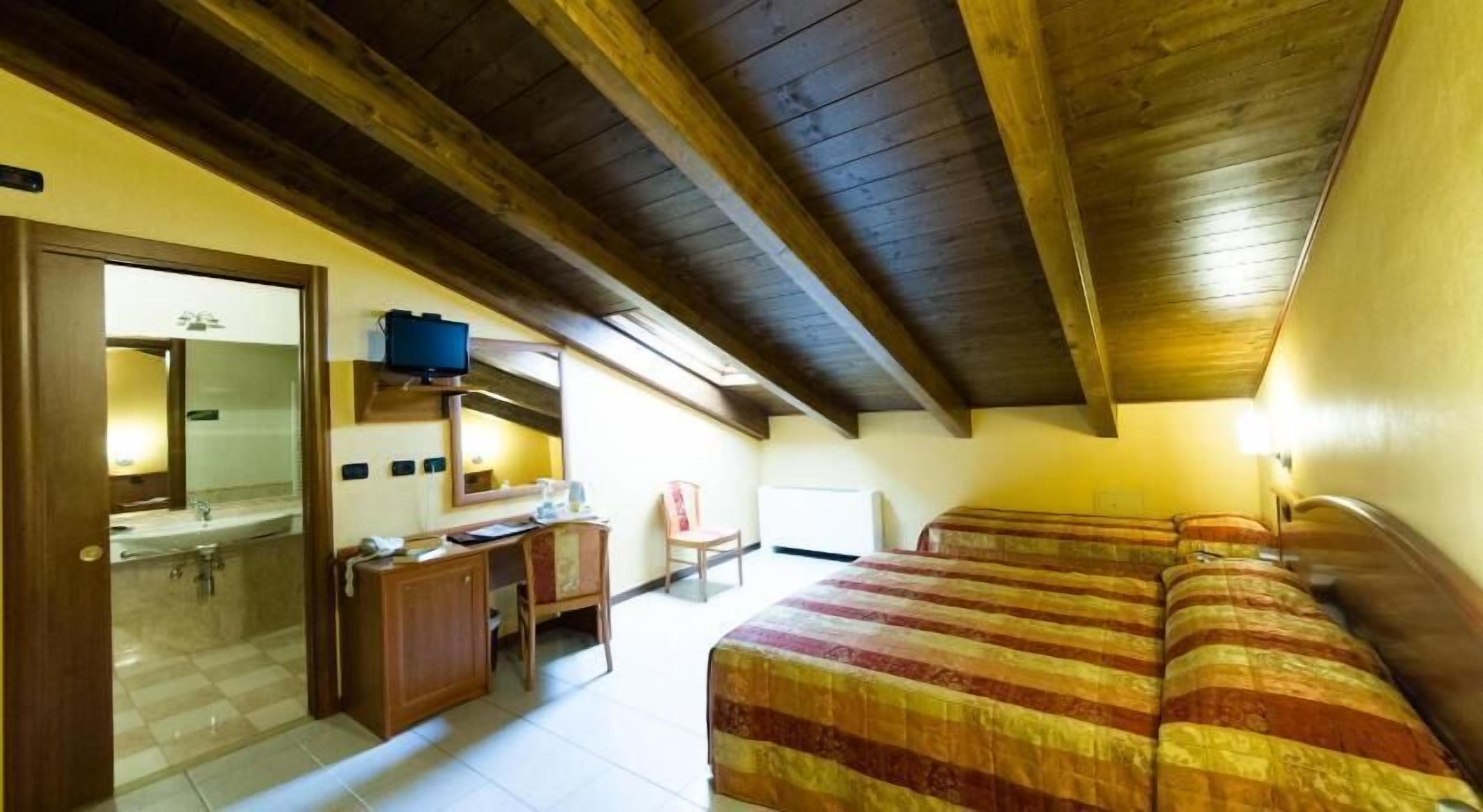 In-room safe, desk, laptop workspace, blackout curtains