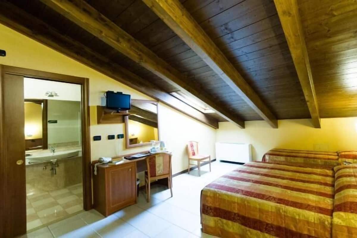 In-room safe, desk, laptop workspace, blackout drapes