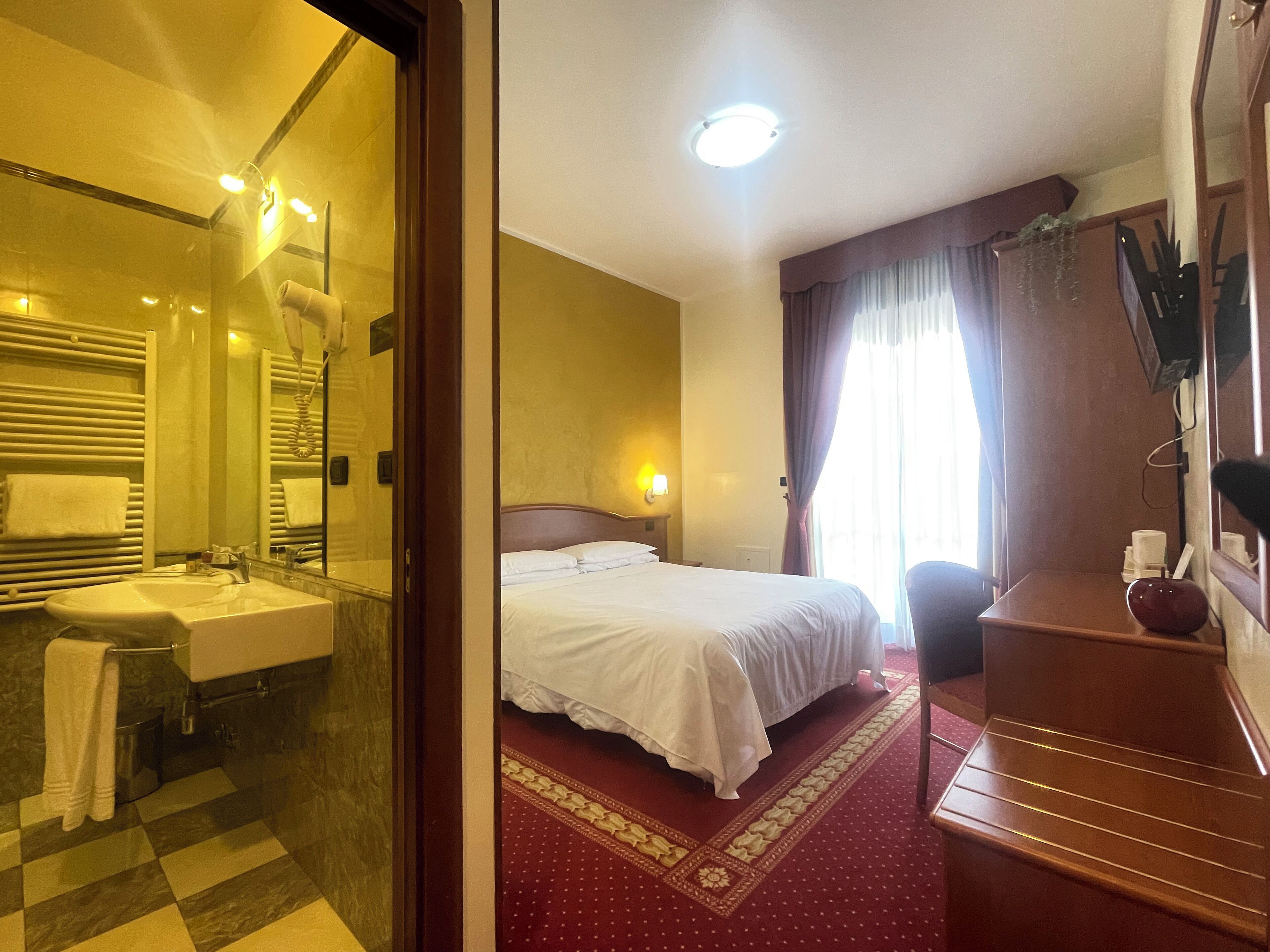 1 bedroom, in-room safe, desk, laptop workspace