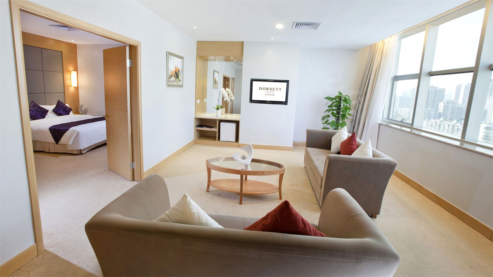 Suite | Down duvets, in-room safe, desk, blackout curtains