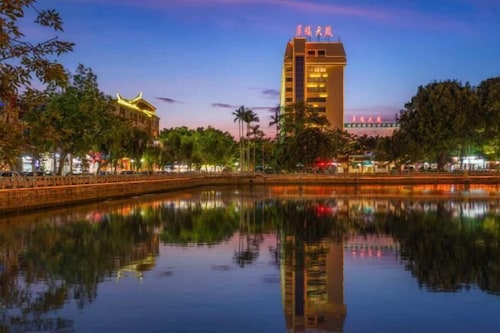 Overseas Chinese Hotel