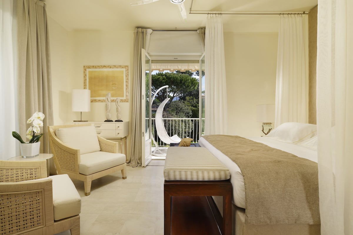 Deluxe Suite | 1 bedroom, down duvets, minibar, in-room safe