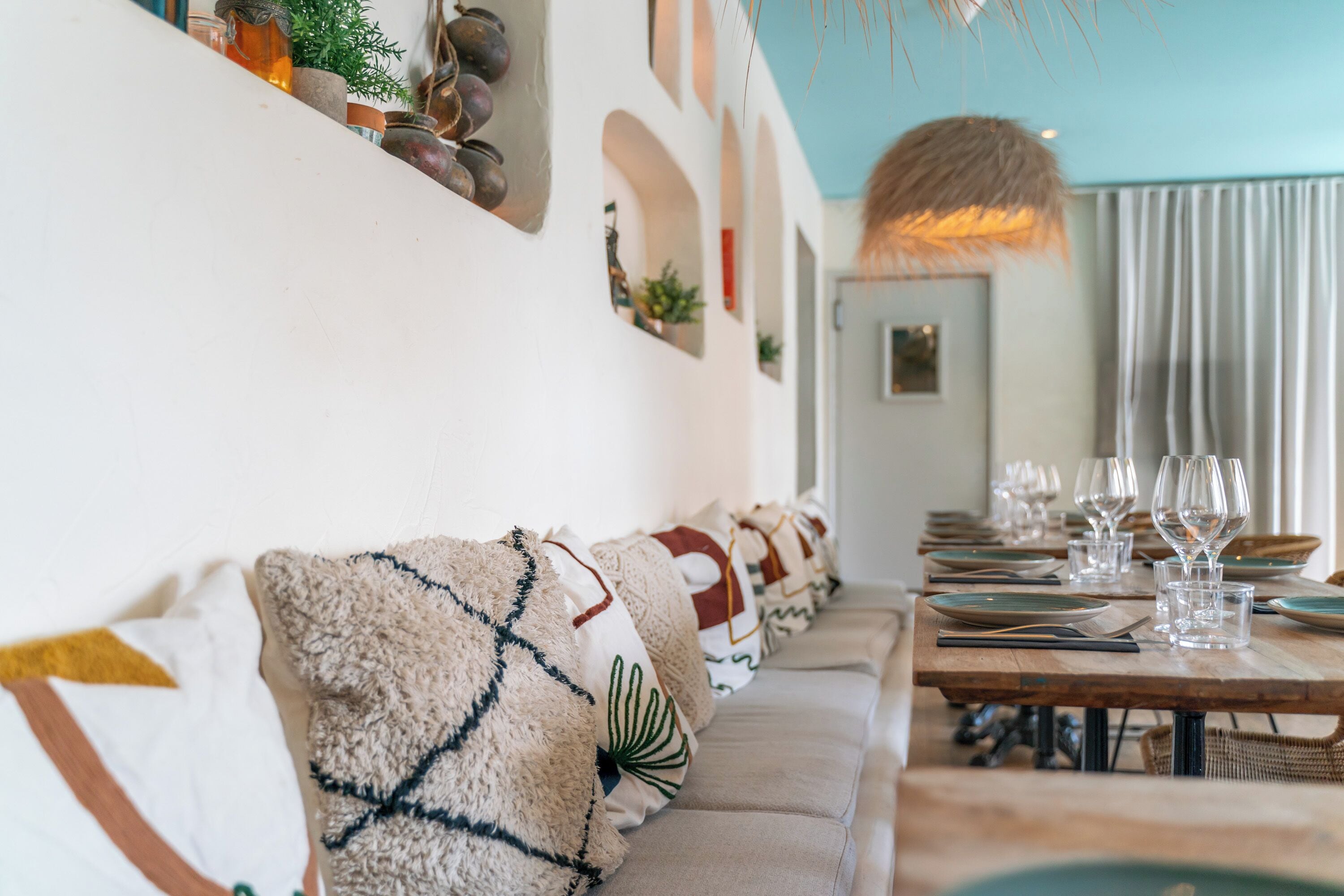 breakfast, lunch, dinner served; french cuisine