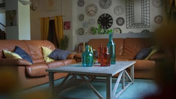 Coin salon dans le hall