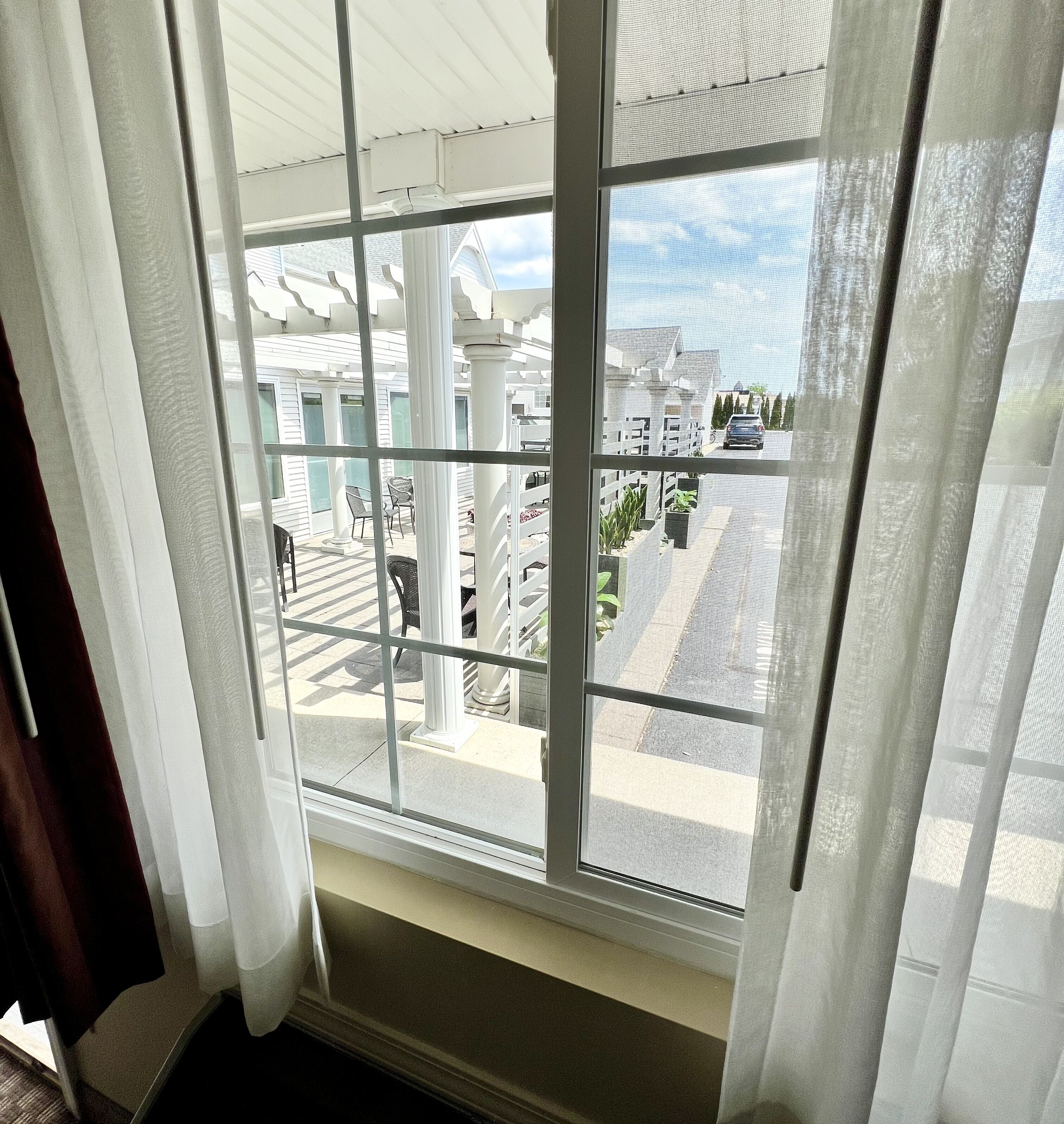 Deluxe kamer, 2 queensize bedden, patio, aan de binnenplaats | Uitzicht op de binnenplaats