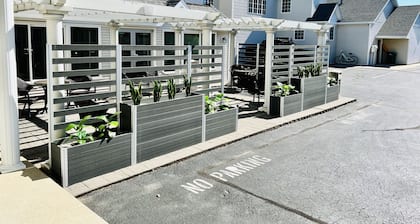 Court Plaza Inn & Suites