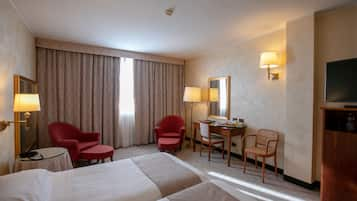 Deluxe Double or Twin Room | Premium bedding, minibar, in-room safe, individually furnished