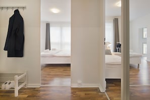 Superior Apartment, 2 Bedrooms (3 Personen) | 1 bedroom, hypo-allergenic bedding, blackout curtains, soundproofing