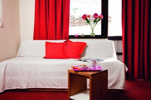 Comfort Studio, Balcony (for 3) | Living room