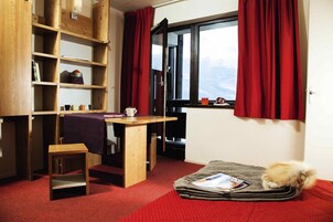 Comfort Apartment, Balcony | Desk, blackout drapes, soundproofing, iron/ironing board