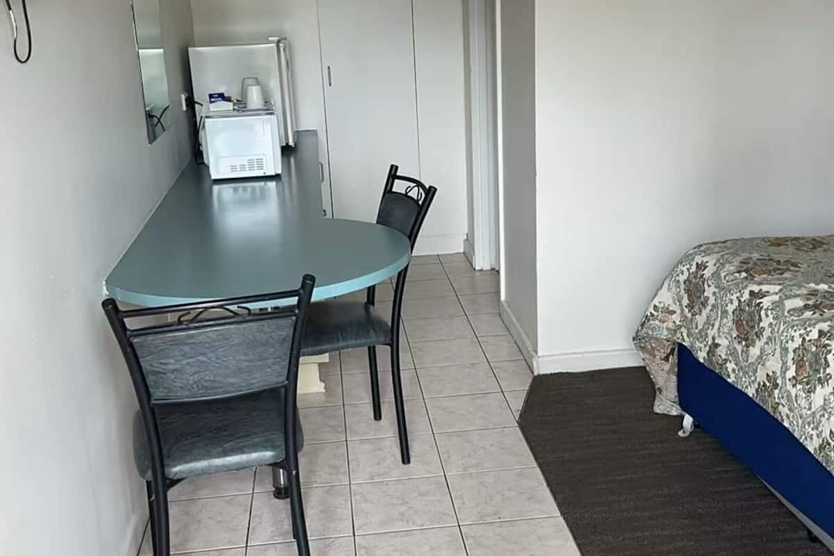 Deluxe Double Room | Living area