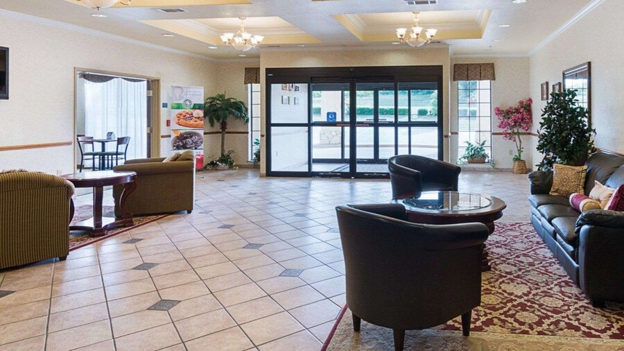 Quality Inn & Suites Glen Rose