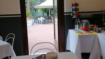 Petit déjeuner buffet compris tous les jours