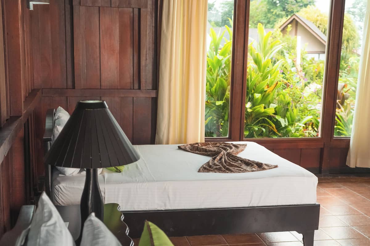 1 Schlafzimmer, hochwertige Bettwaren, Daunenbettdecken