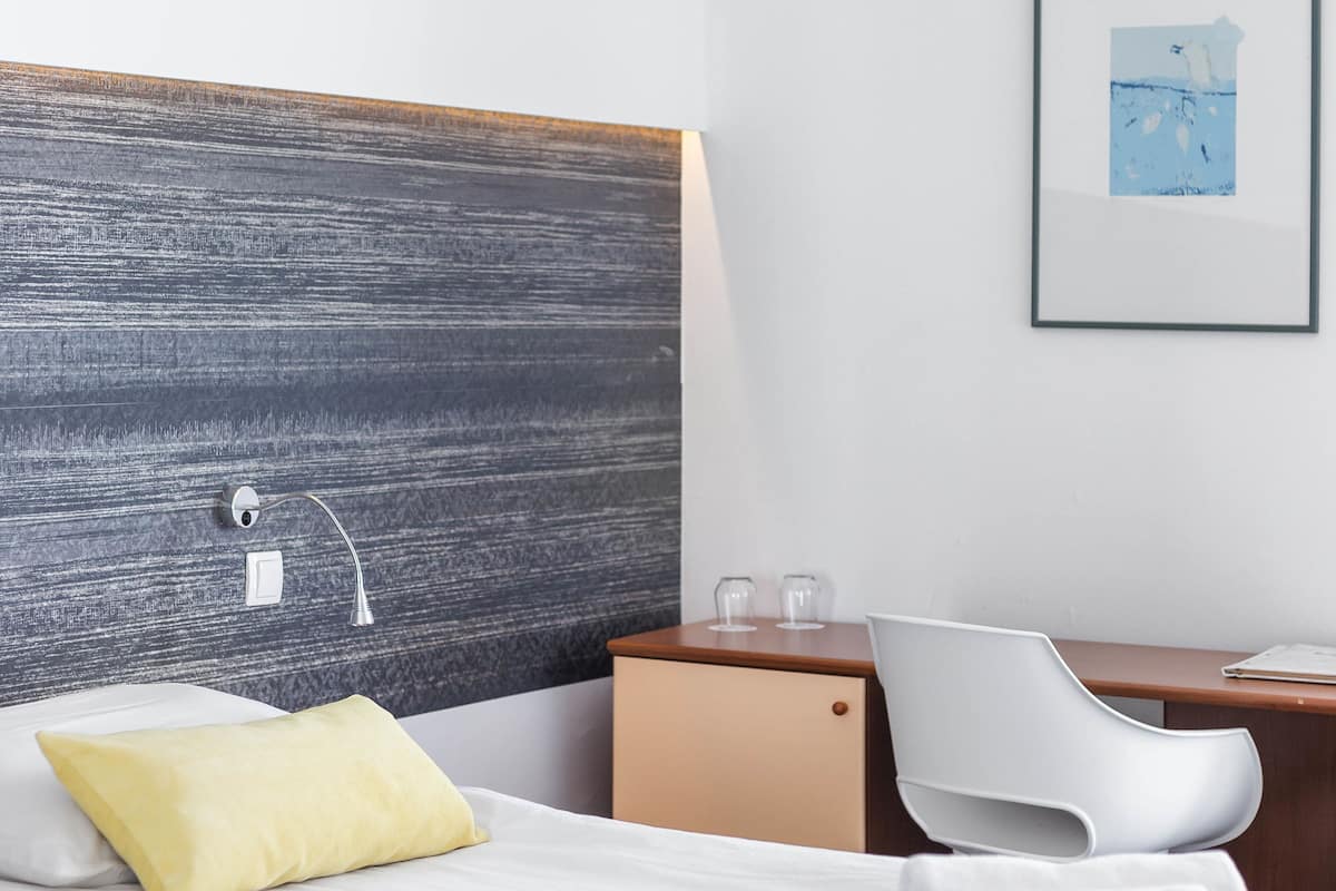 1 slaapkamer, een minibar, een kluis op de kamer, een bureau