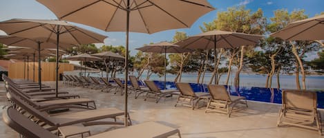 Seasonal outdoor pool, cabanas (surcharge), sun loungers