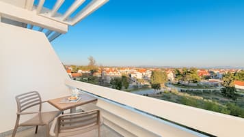 Klassieke kamer, 1 twee- of 2 eenpersoonsbedden, uitzicht op park | Uitzicht op de tuin