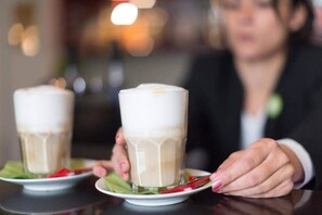 Frokostbuffé hver dag (mot et tillegg)