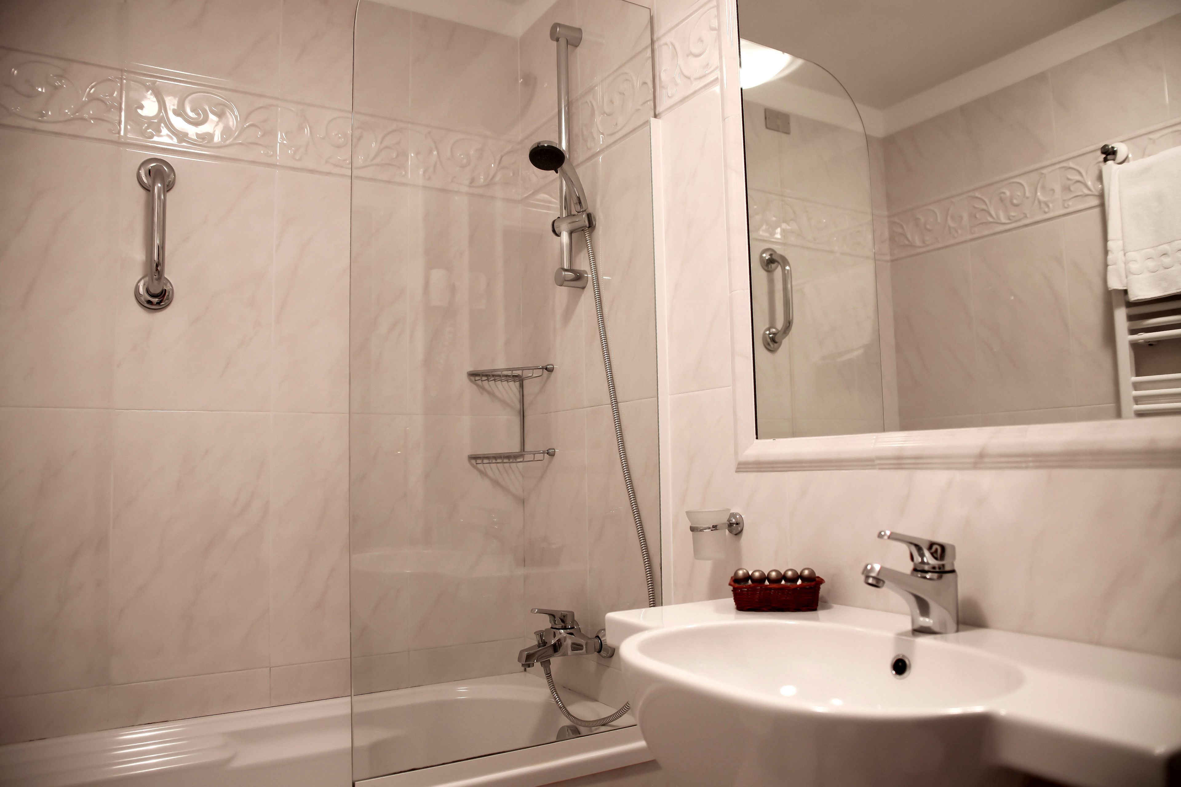 standard single room | room amenity