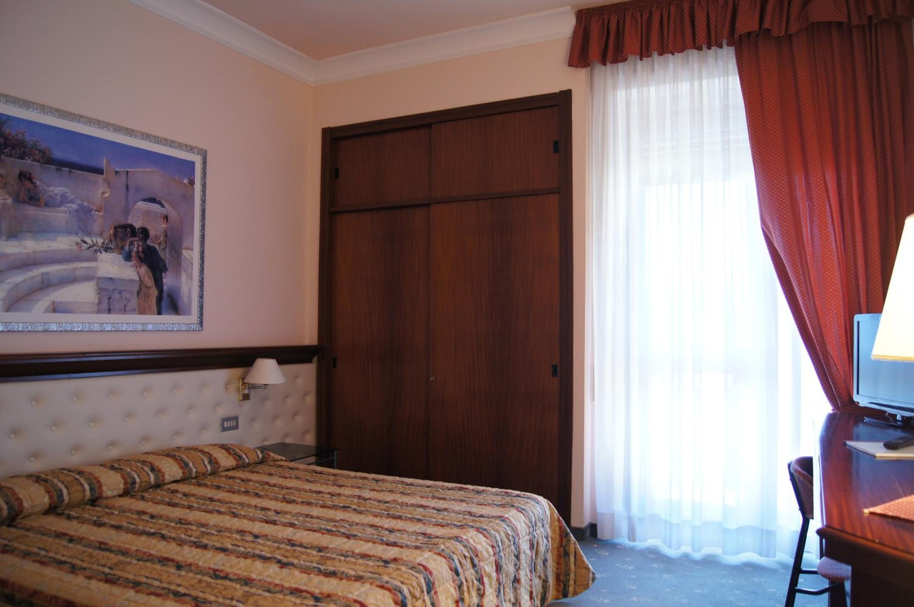 down duvets, minibar, in-room safe, desk