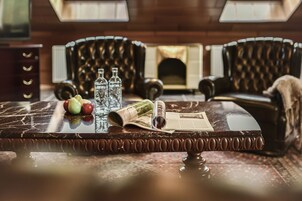 Suite | Lobby lounge